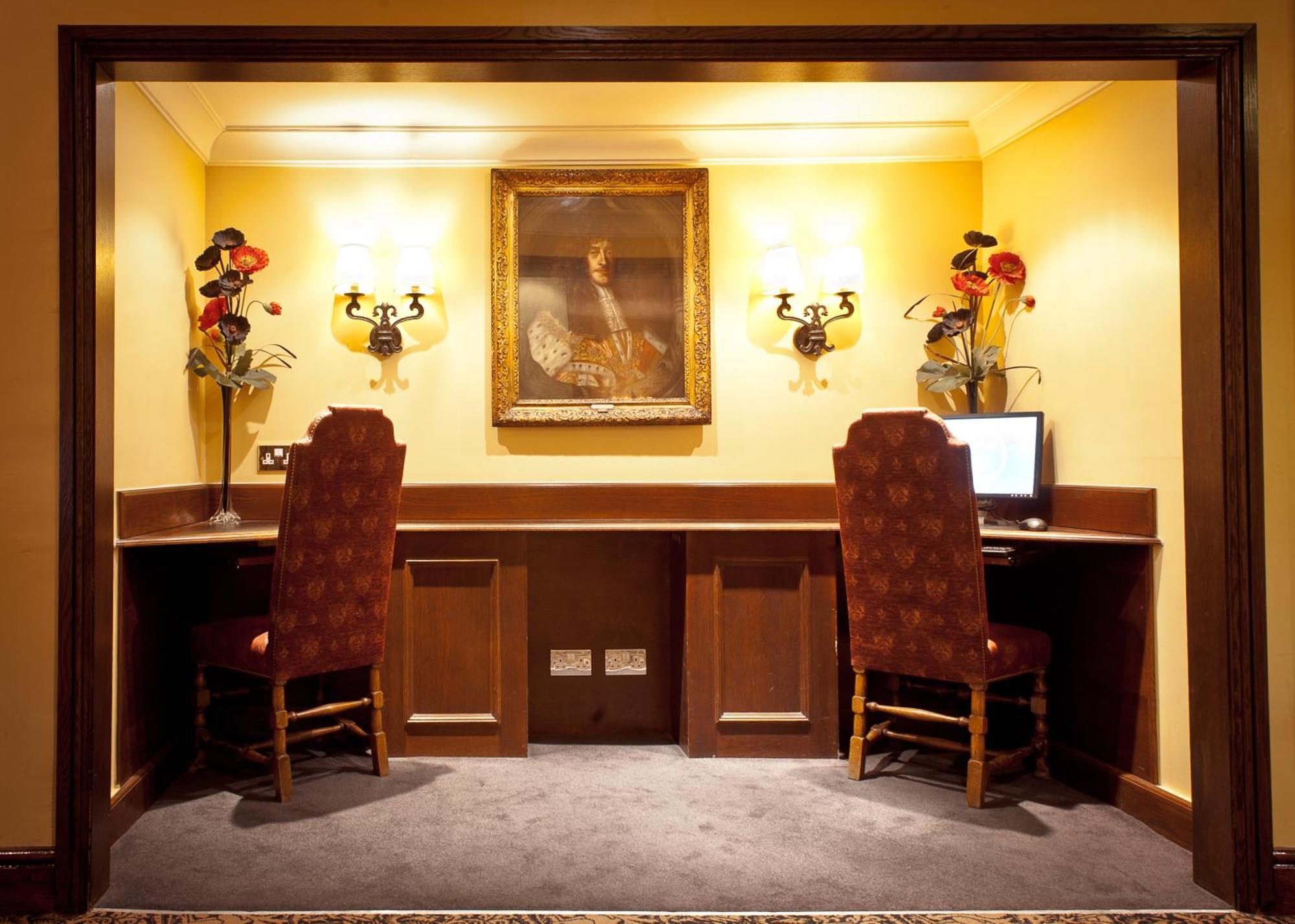 The Bull Hotel; Sure Hotel Collection By Best Western Peterborough Zewnętrze zdjęcie