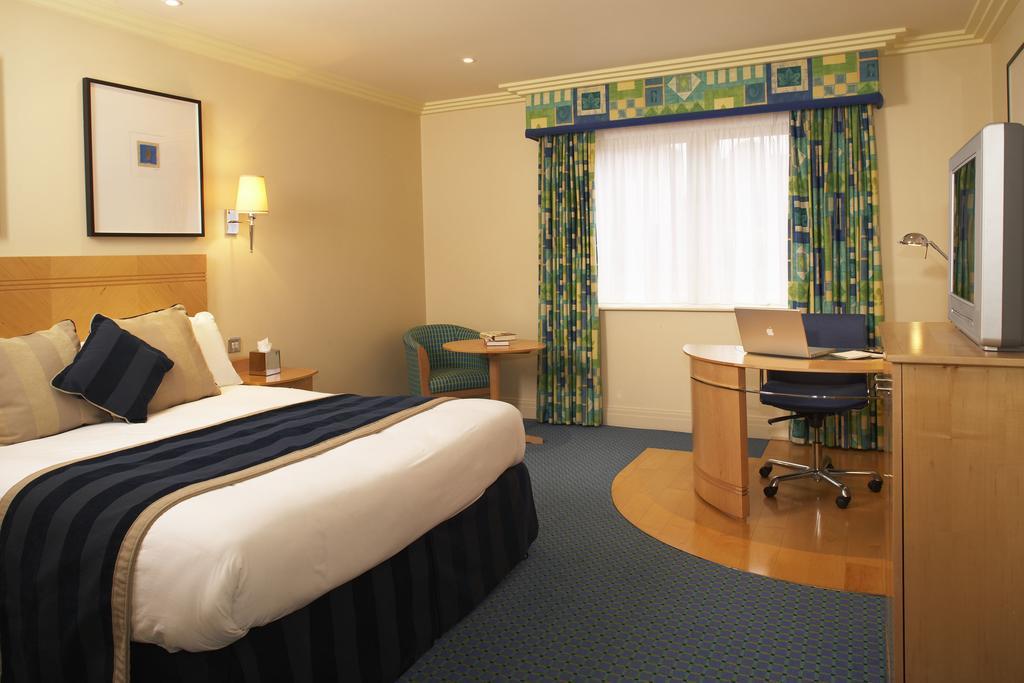 The Bull Hotel; Sure Hotel Collection By Best Western Peterborough Zewnętrze zdjęcie